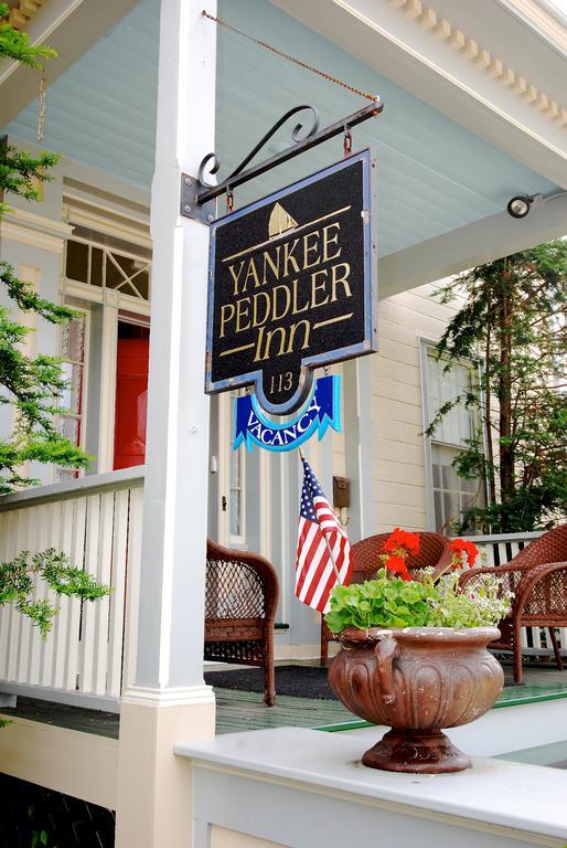 Yankee Peddler Inn ニューポート エクステリア 写真